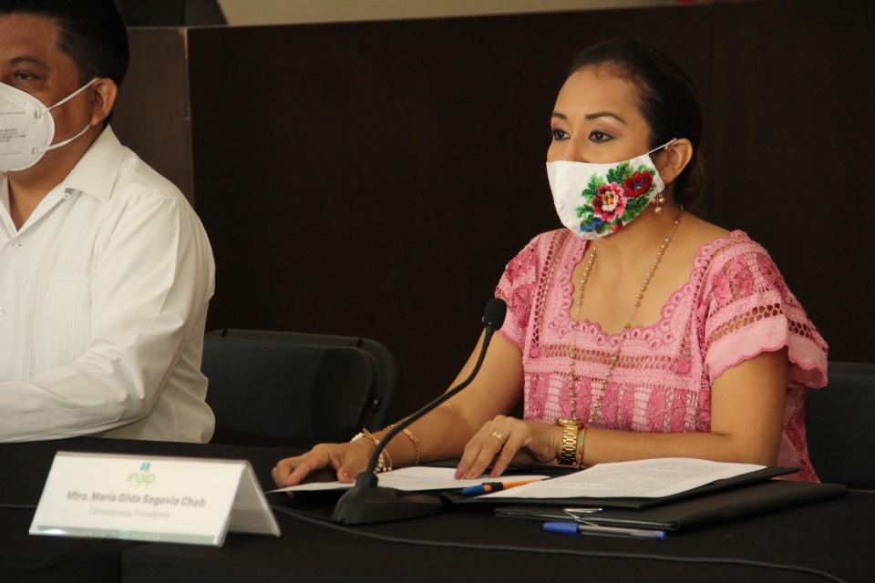 En representación del Pleno del Inaip Yucatán, la Comisionada Presidenta María Gilda Segovia Chab indicó que el acuerdo firmado busca fortalecer la relación entre ambos órganos garantes del derecho de acceso a la información pública e integrantes del Sist