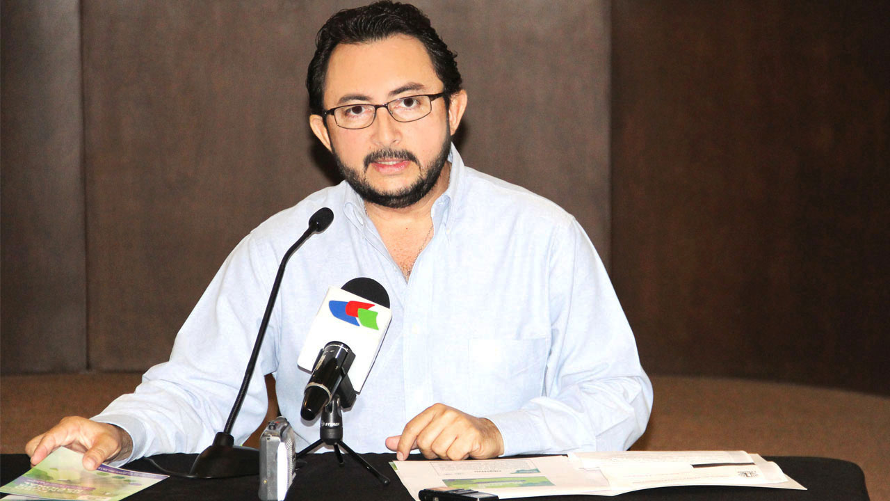 Consejero Presidente Álvaro Traconis Flores en Conferencia de prensa