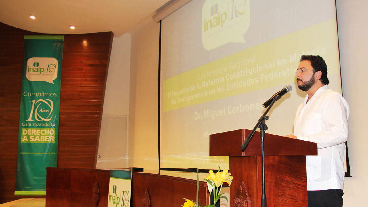 Aspectos generales de la Conferencia Magistral del Dr. Miguel Carbonell en la ciudad de Mérida