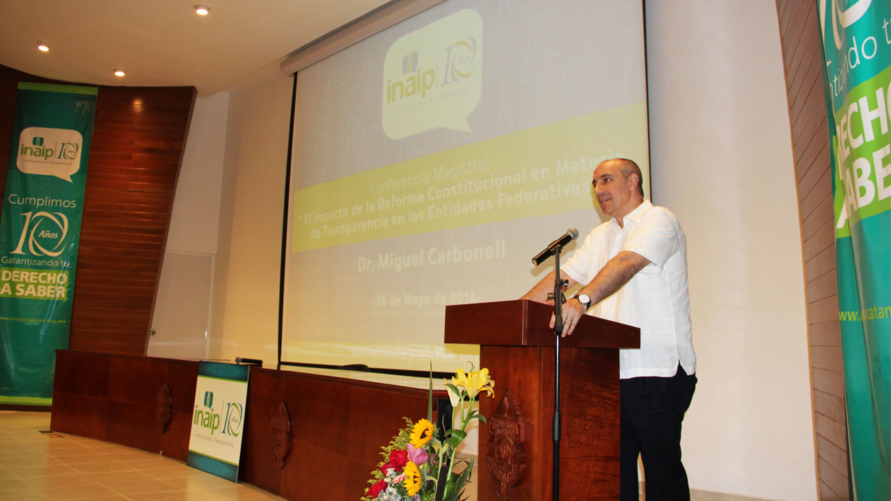 Aspectos generales de la Conferencia Magistral del Dr. Miguel Carbonell en la ciudad de Mérida