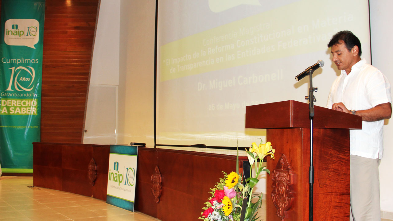Aspectos generales de la Conferencia Magistral del Dr. Miguel Carbonell en la ciudad de Mérida