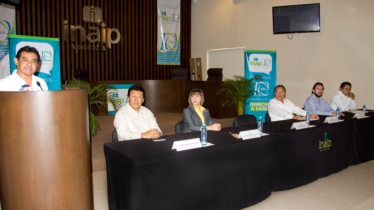 Ceremonia de entrega de Reconocimiento de Validez Oficial de Estudios (RVOE) de la Secretaría de Educación Pública Federal  para impartir una Especialización en Archivística
