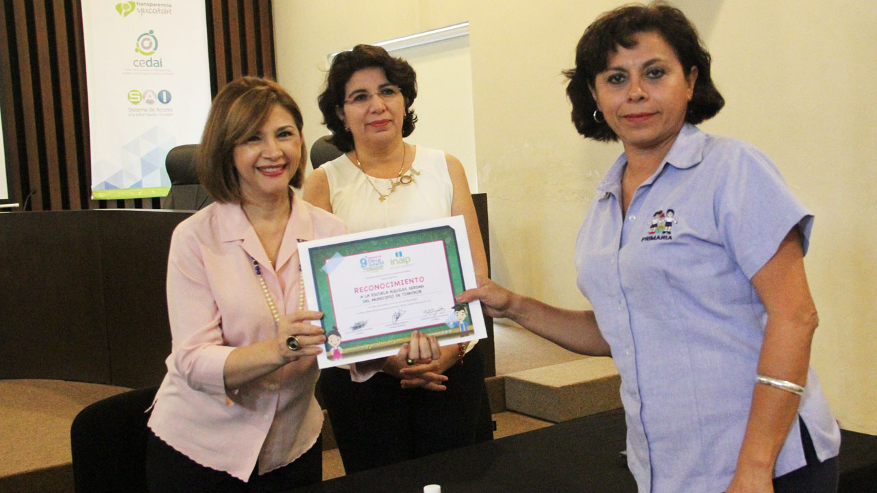 Aspectos generales de la Ceremonia de Premiación del Noveno Concurso de Dibujo Infantil