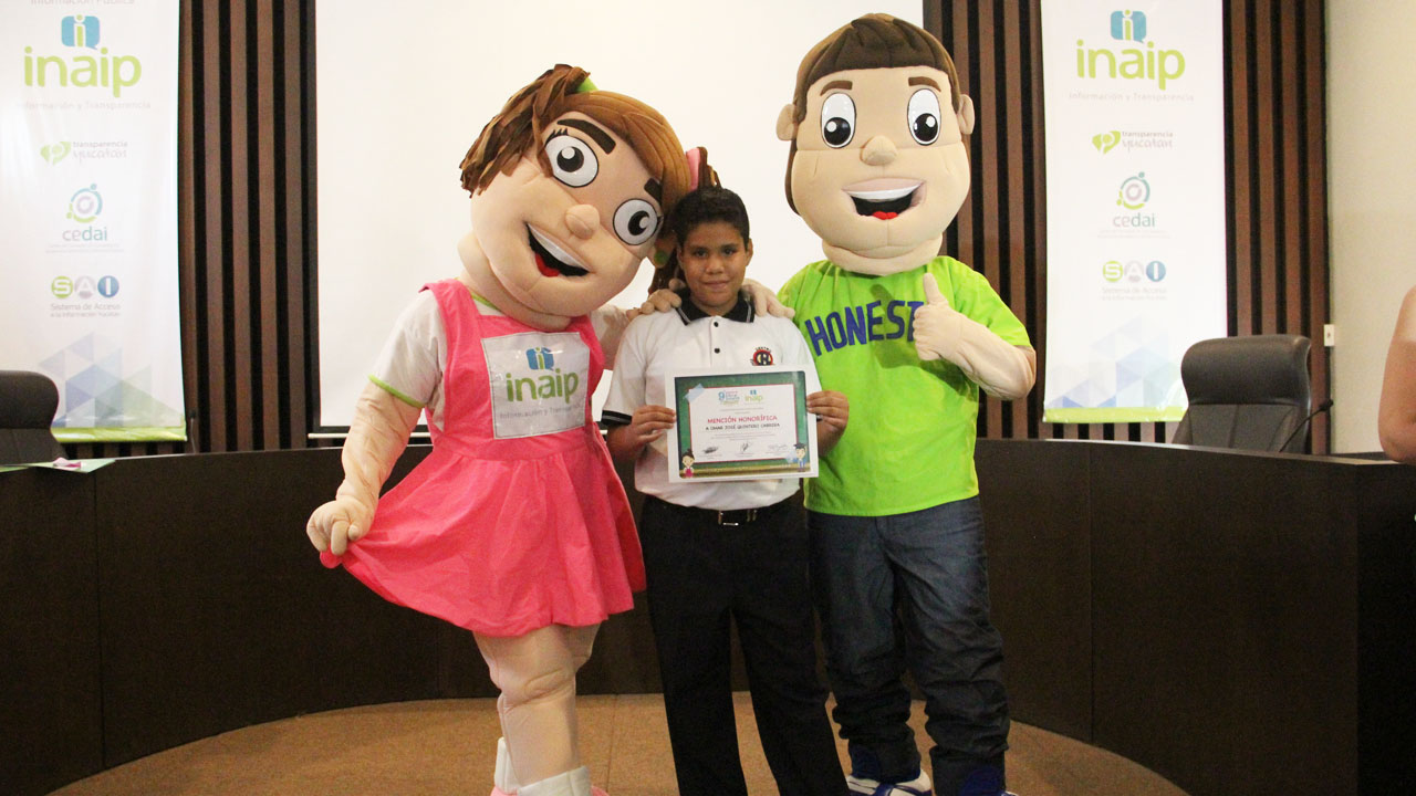 Aspectos generales de la Ceremonia de Premiación del Noveno Concurso de Dibujo Infantil