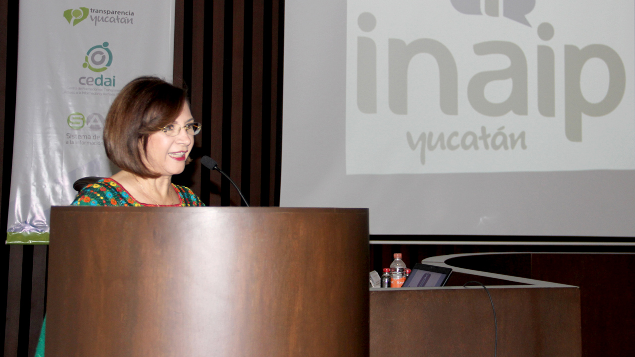 Susana Aguilar Covarrubias llama a sujetos obligados a la formación continua en materia archivísitica