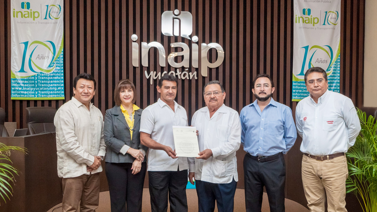 INAIP recibe RVOE para impartir Especialización en Archivística.