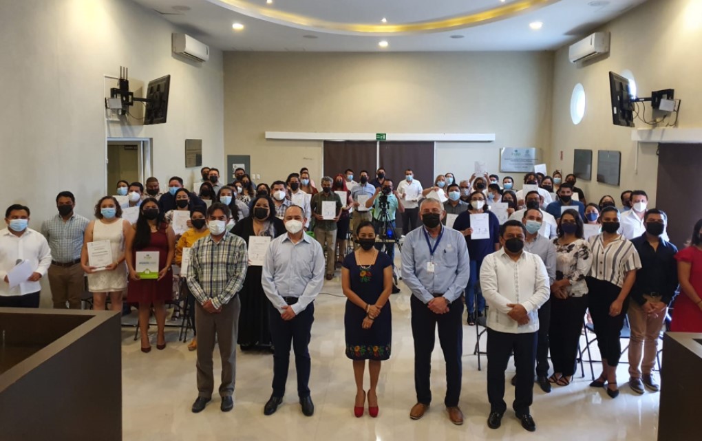Concluye Inaip Yucatán formación de especialistas en archivos. 